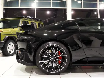 V8 Vantage F1 Edition CeramicBrakes Carbon Alcan