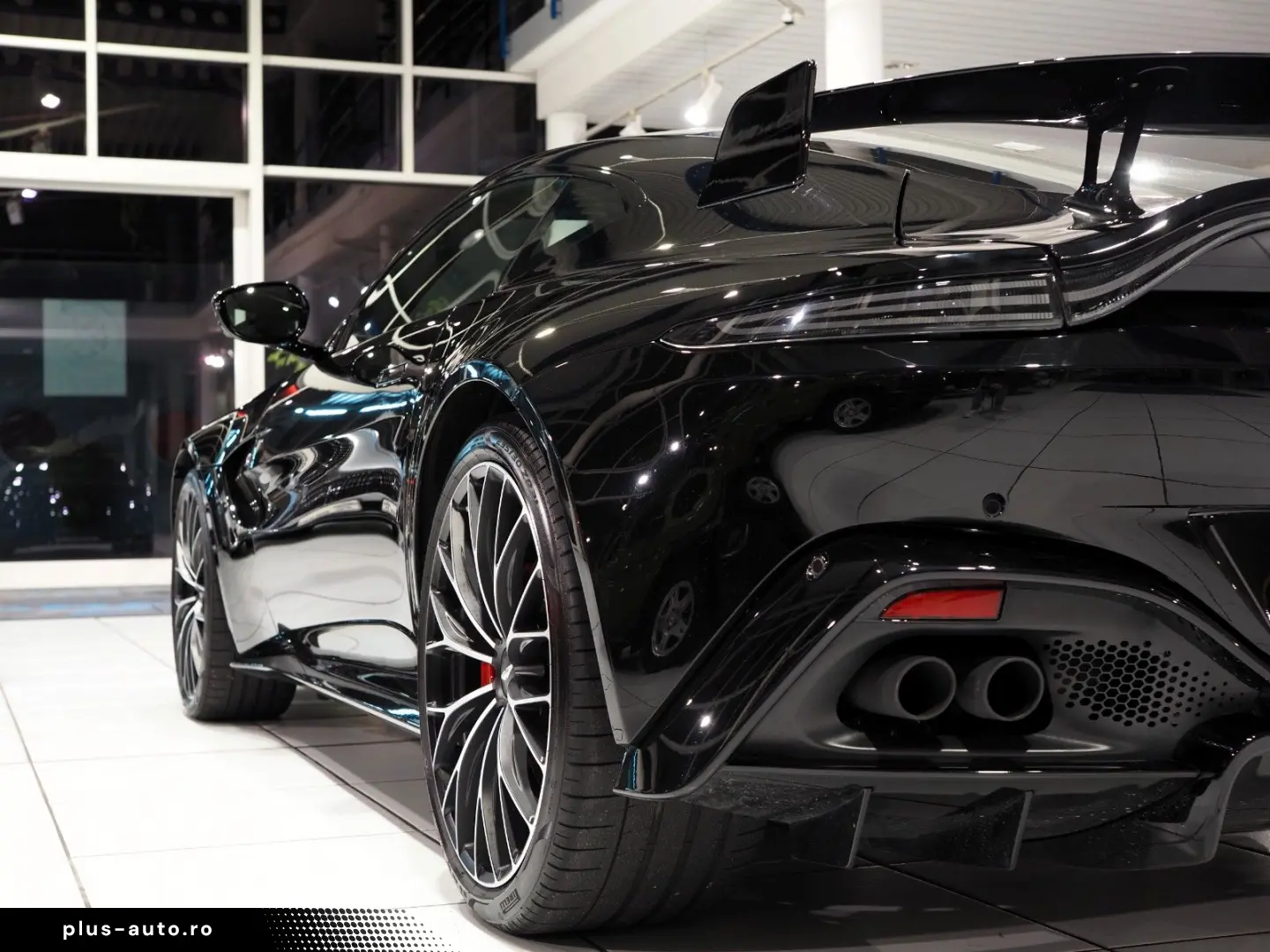 V8 Vantage F1 Edition CeramicBrakes Carbon Alcan