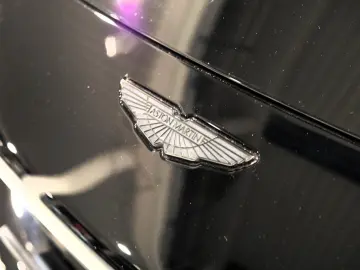 V8 Vantage F1 Edition CeramicBrakes Carbon Alcan