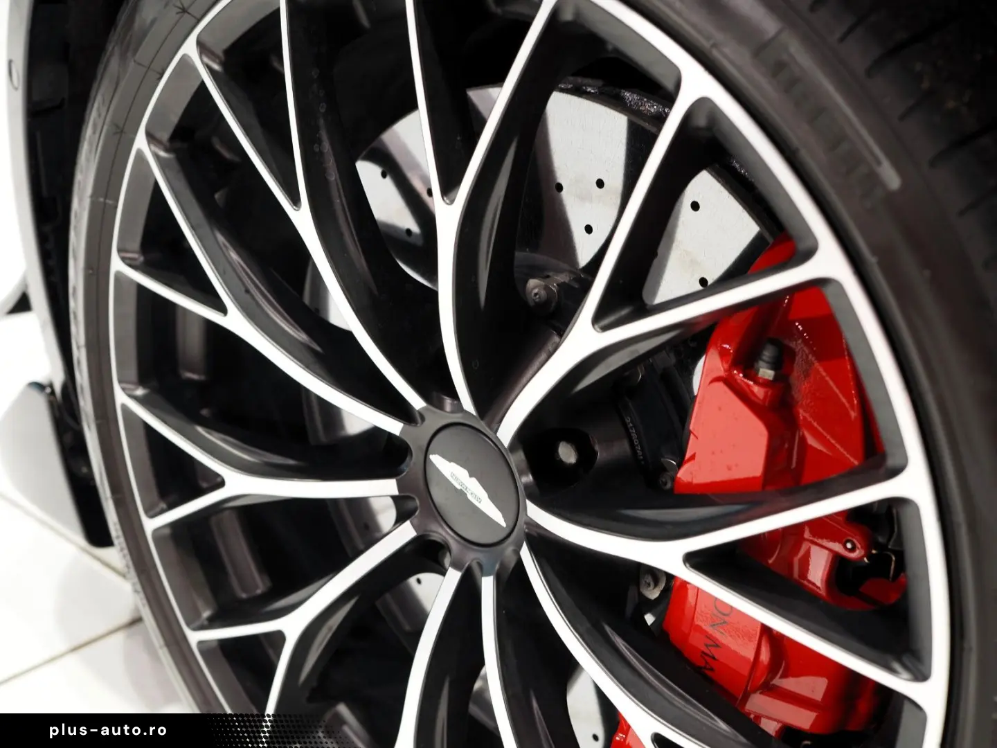 V8 Vantage F1 Edition CeramicBrakes Carbon Alcan