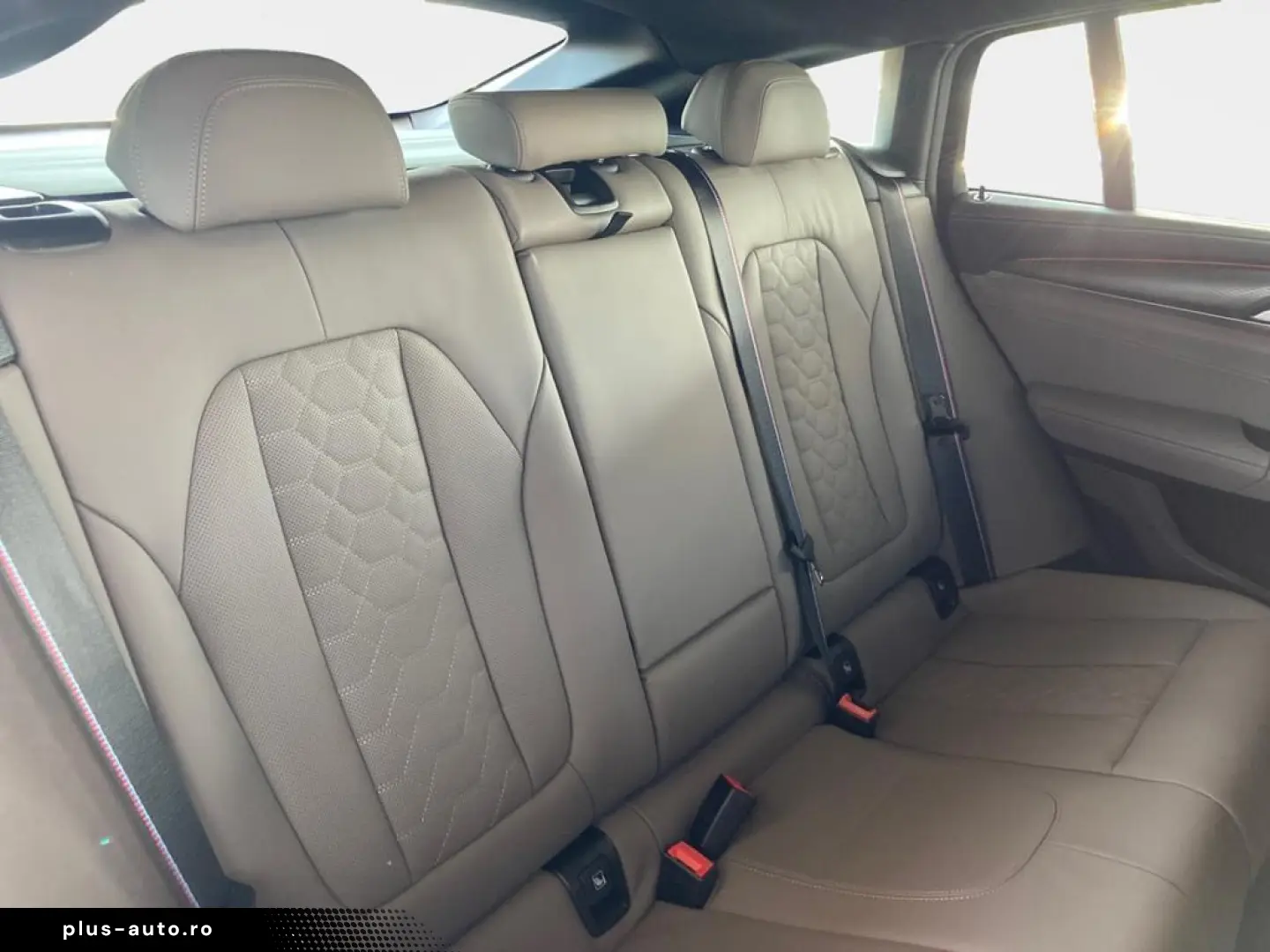 X4M Competition  AHK Pano DrivAssistProf HuD H K