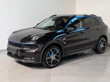 01 1.5 eHybrid AID 360 KAM PANO CARPLAY