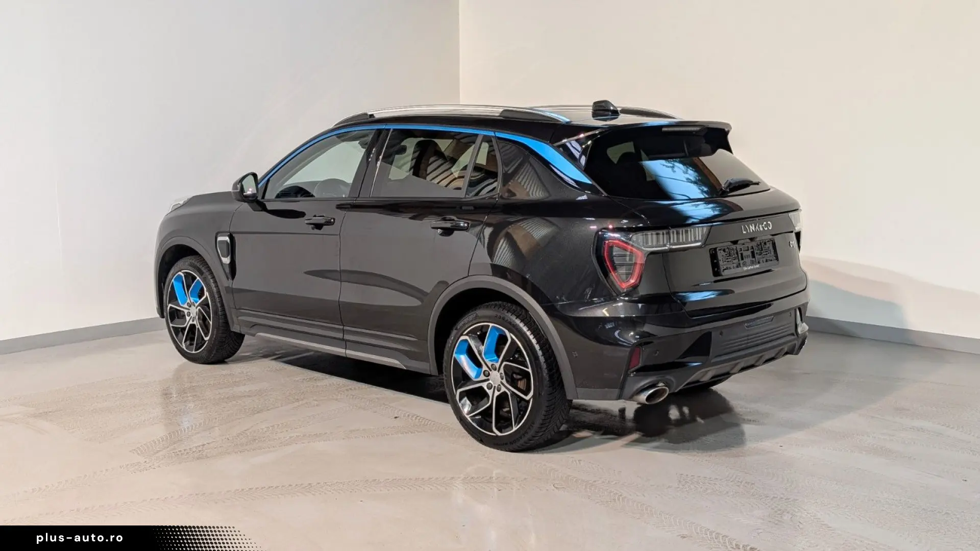 01 1.5 eHybrid AID 360 KAM PANO CARPLAY