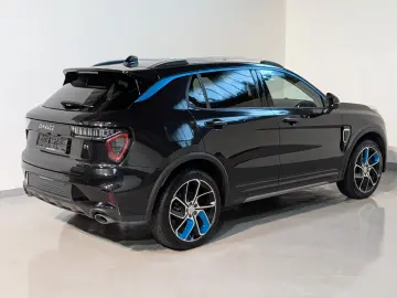 01 1.5 eHybrid AID 360 KAM PANO CARPLAY