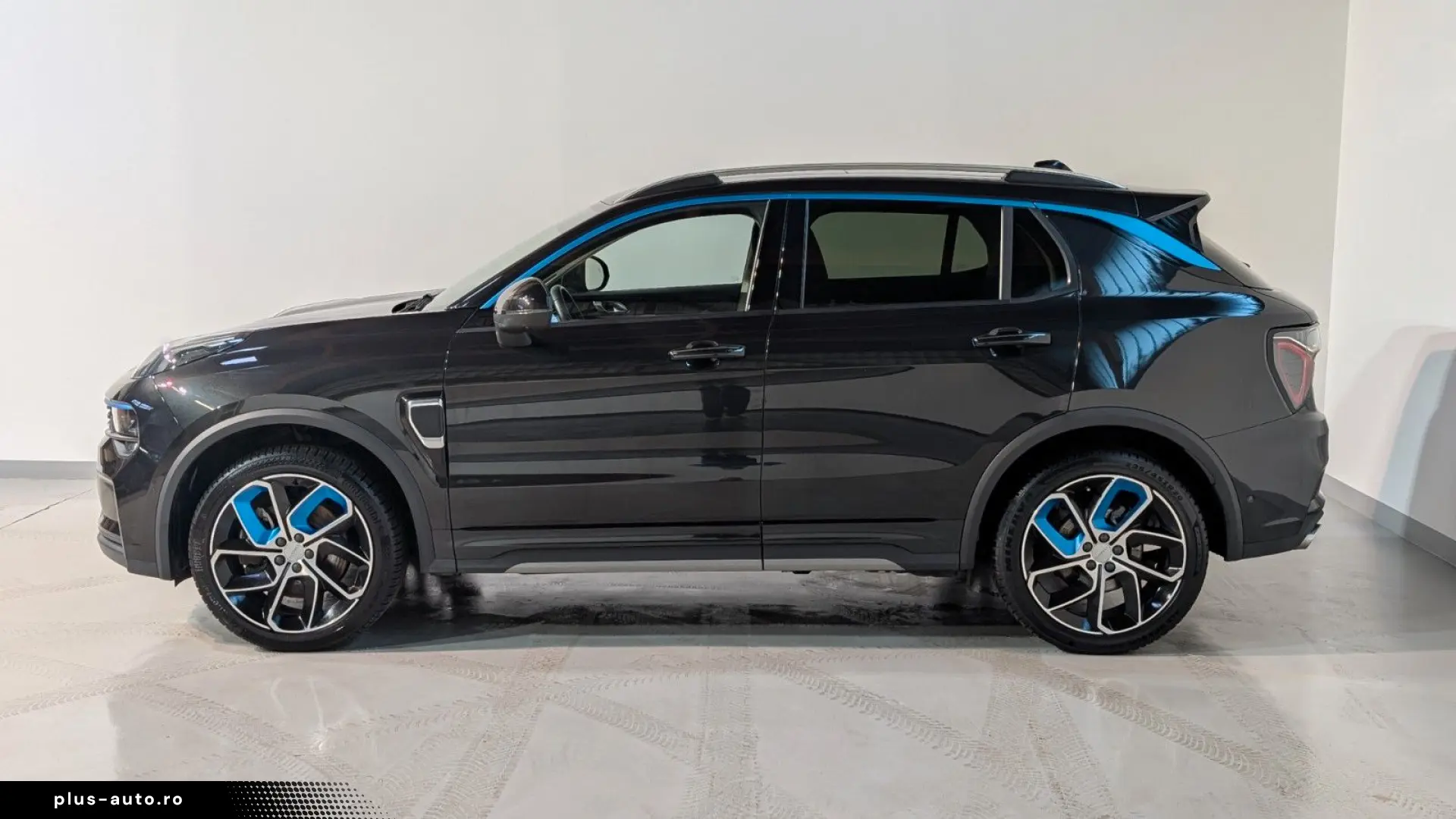 01 1.5 eHybrid AID 360 KAM PANO CARPLAY