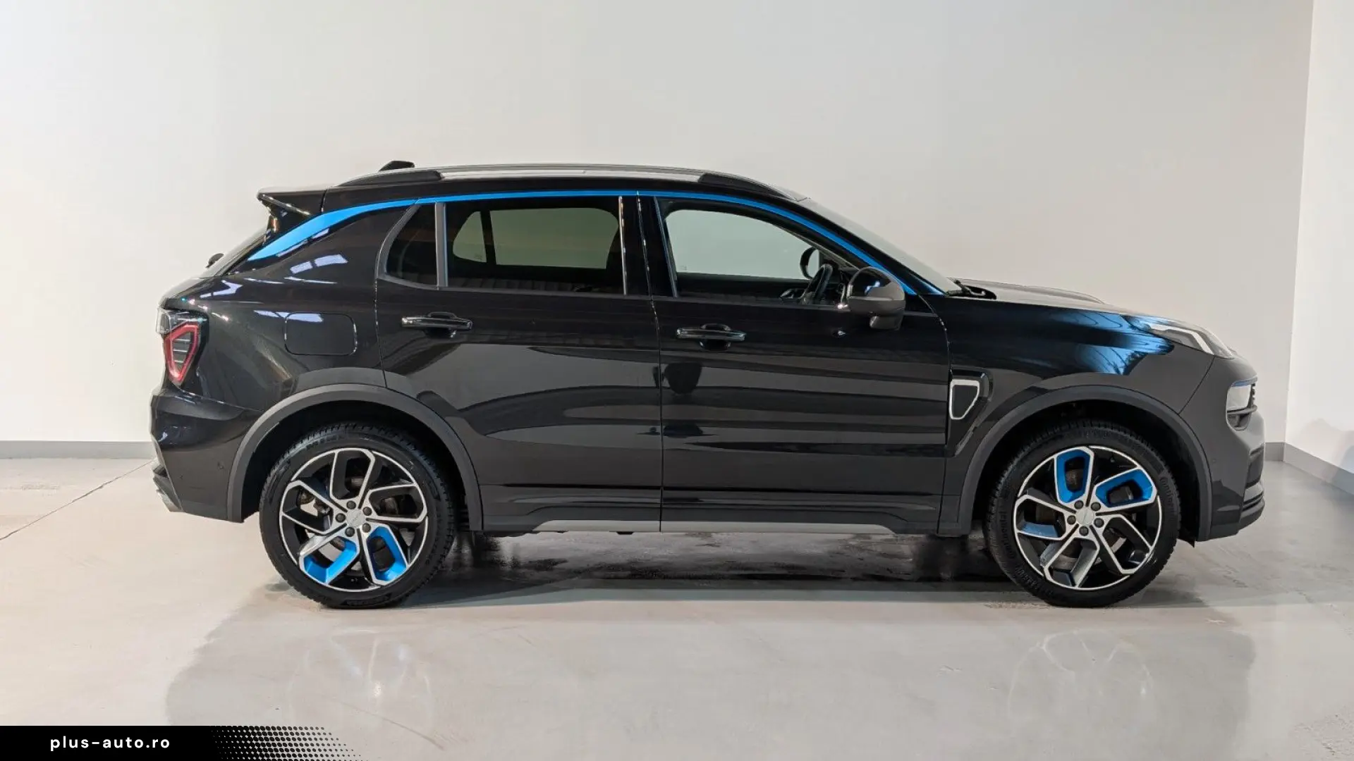 01 1.5 eHybrid AID 360 KAM PANO CARPLAY