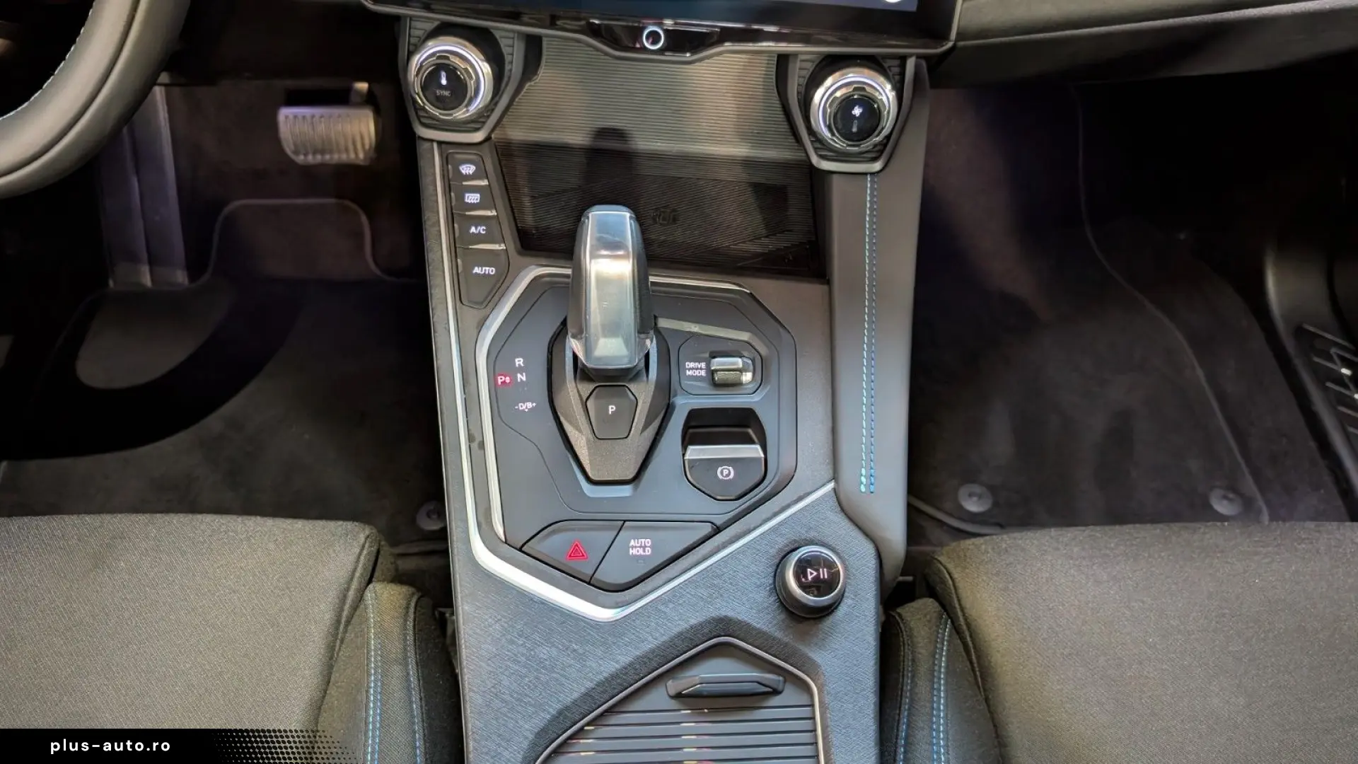 01 1.5 eHybrid AID 360 KAM PANO CARPLAY