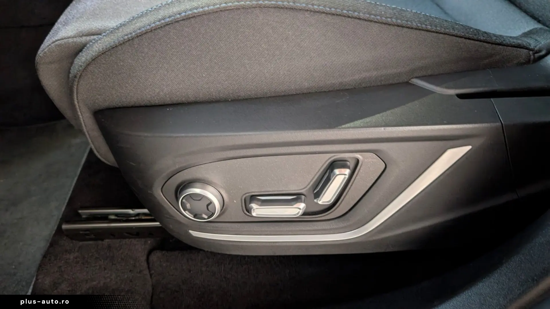 01 1.5 eHybrid AID 360 KAM PANO CARPLAY