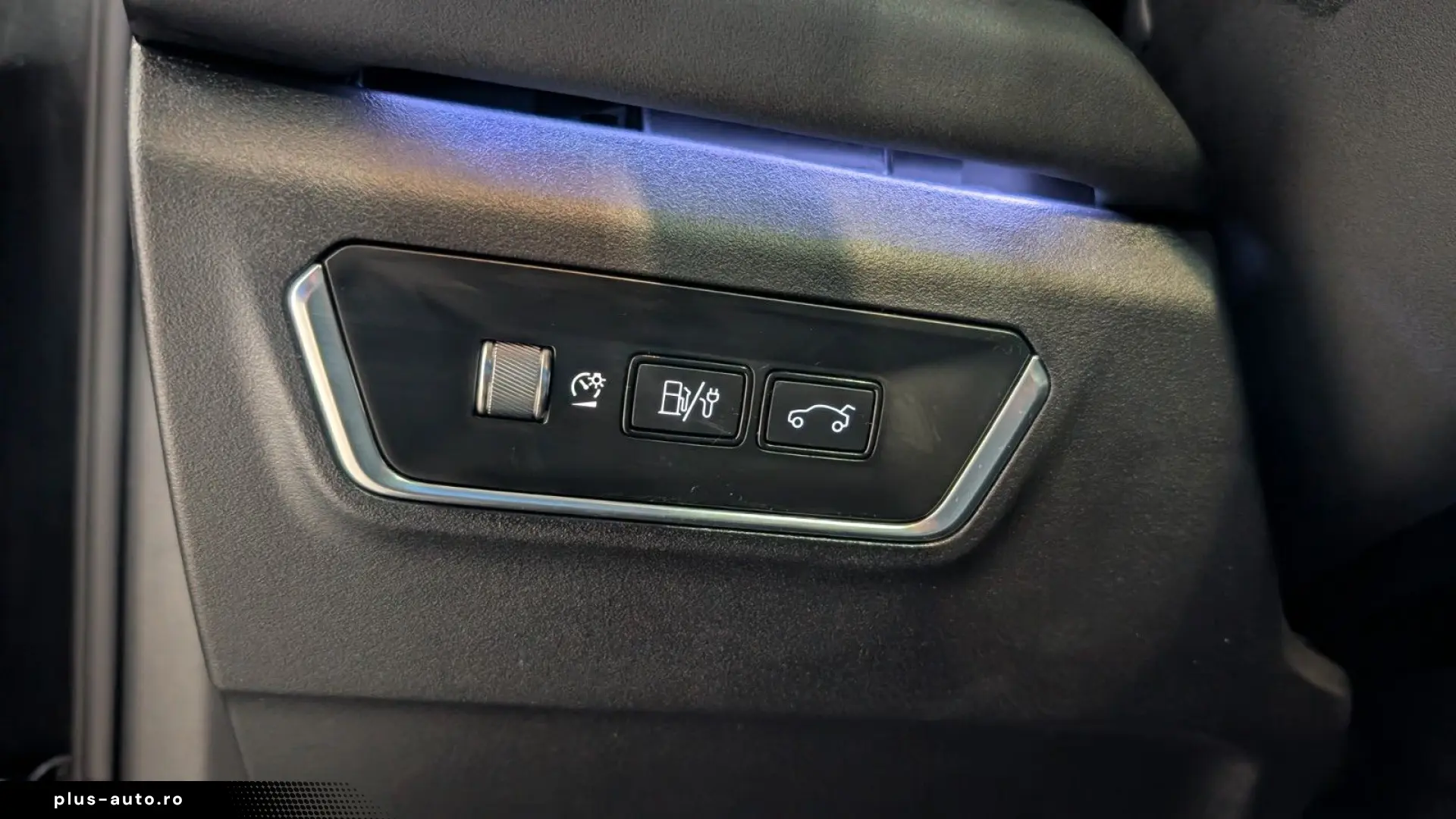 01 1.5 eHybrid AID 360 KAM PANO CARPLAY