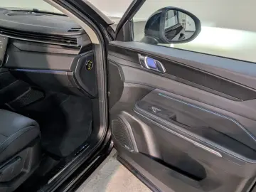 01 1.5 eHybrid AID 360 KAM PANO CARPLAY