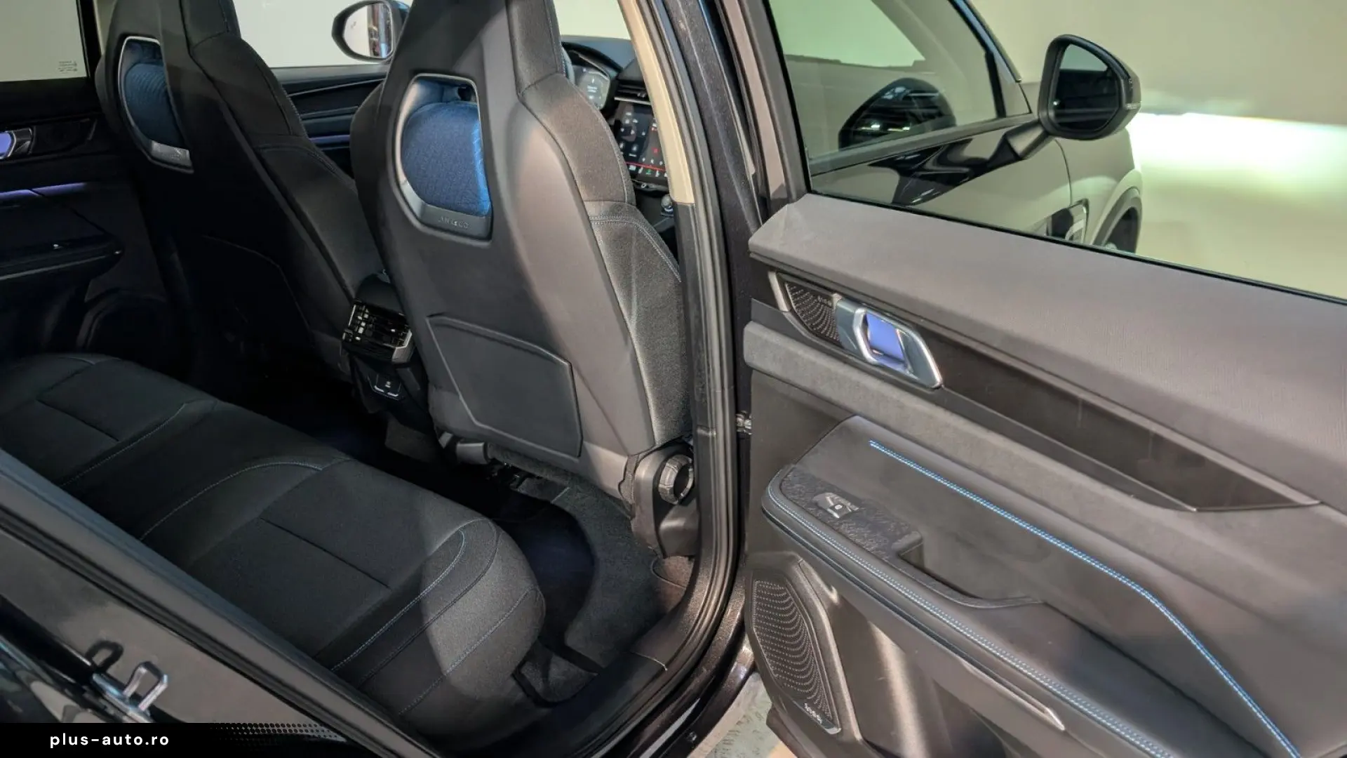 01 1.5 eHybrid AID 360 KAM PANO CARPLAY