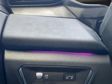 Lynk&Co Pano LED Navi ACC VZ TW Spur 18 Carplay