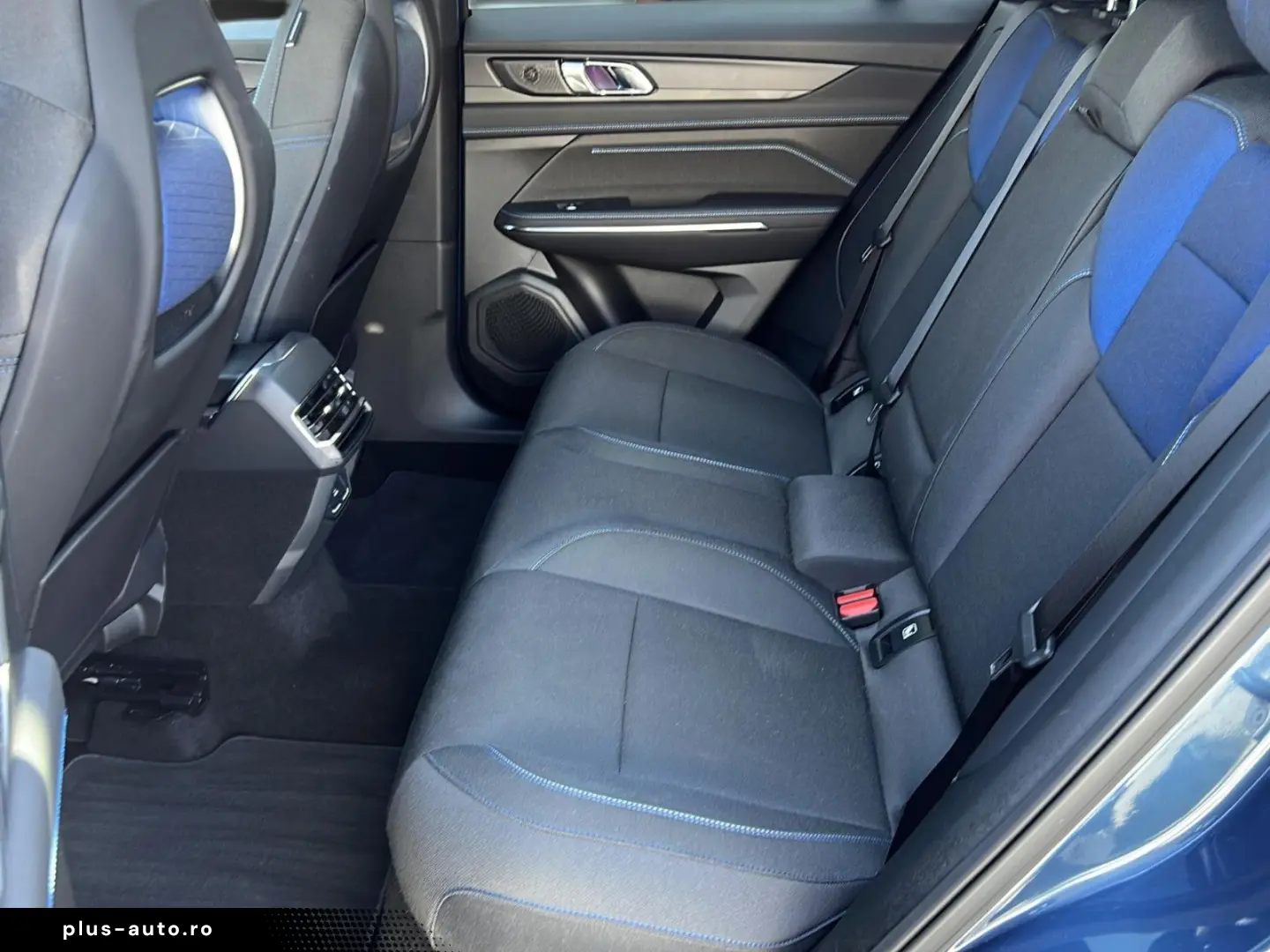 01 1.5 TD PHEV 192 kW 20 LED 360  Pano Sound DAB