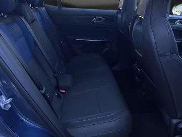 01 1.5 TD PHEV 192 kW 20 LED 360  Pano Sound DAB