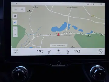 01 1.5 TD PHEV 192 kW 20 LED 360  Pano Sound DAB