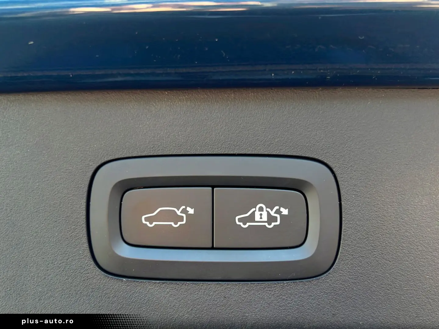 01 1.5 TD PHEV 192 kW 20 LED 360  Pano Sound DAB