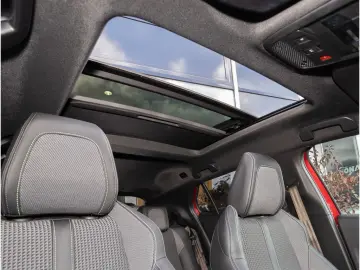 e-2008 ELEKTRO GT 136   PANORAMA SHZ RFK ASB LED