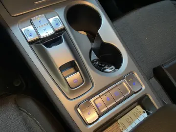 Kona Select dig.Cockpit R.Cam ACC SHZ SOH 100%