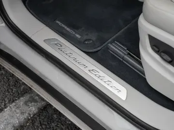 Cayenne S Coupe Platinum Edition AHK 21-Zoll