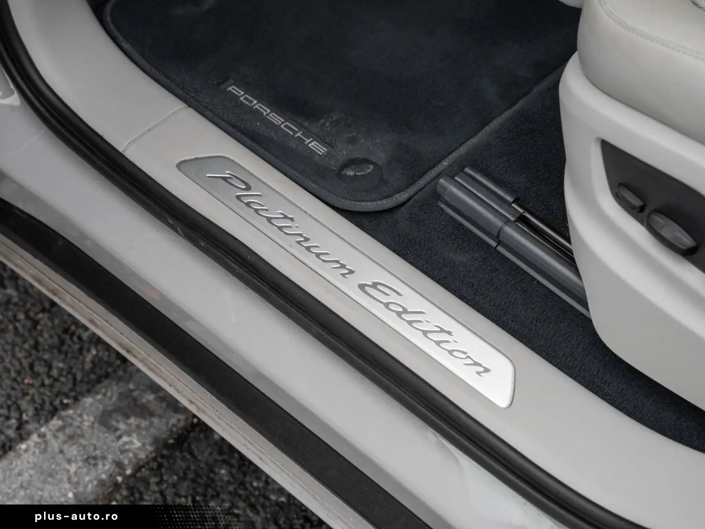 Cayenne S Coupe Platinum Edition AHK 21-Zoll