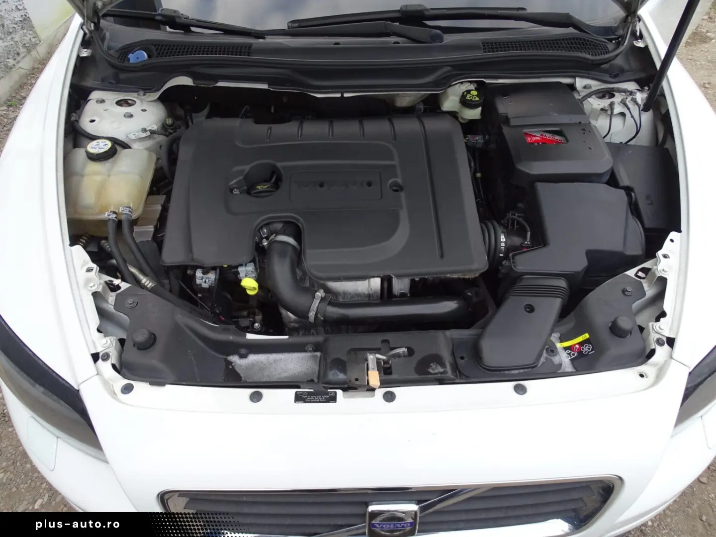 VOLVO C30 1.6D 2009 XENON PIELE