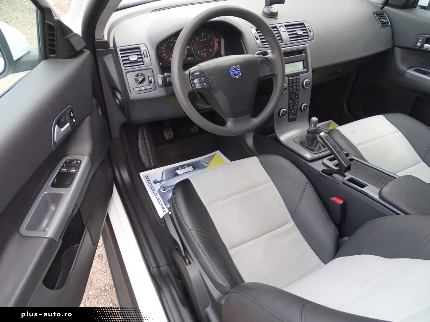 VOLVO C30 1.6D 2009 XENON PIELE