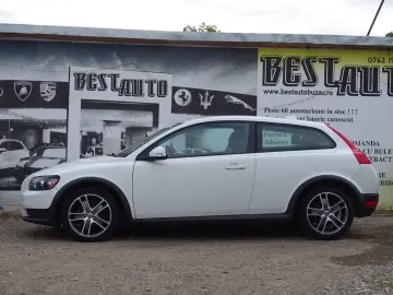 VOLVO C30 1.6D 2009 XENON PIELE