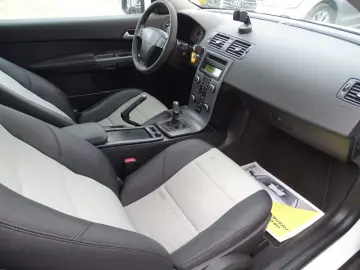 VOLVO C30 1.6D 2009 XENON PIELE