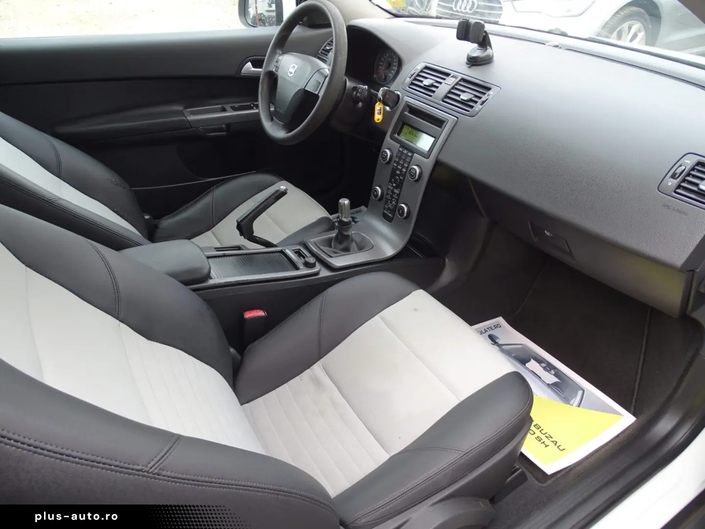 VOLVO C30 1.6D 2009 XENON PIELE