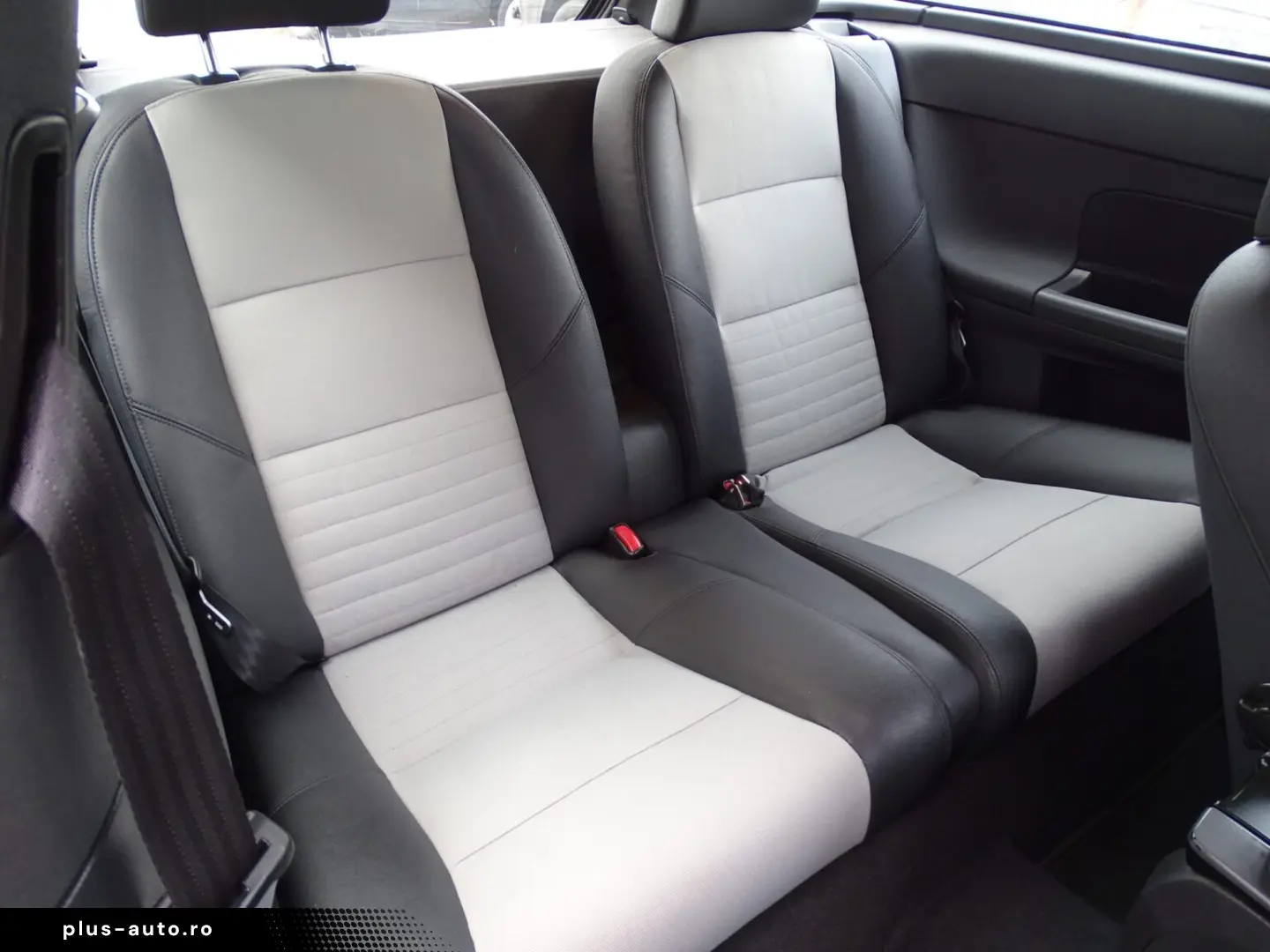 VOLVO C30 1.6D 2009 XENON PIELE