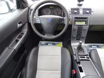 VOLVO C30 1.6D 2009 XENON PIELE