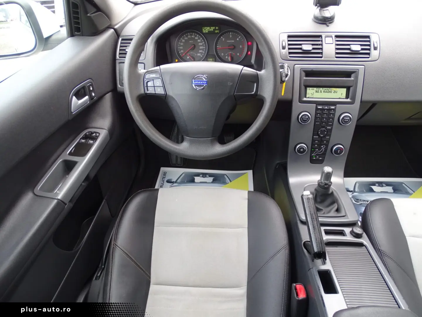 VOLVO C30 1.6D 2009 XENON PIELE