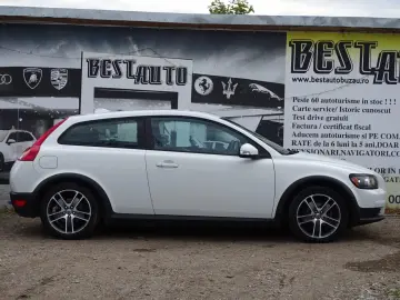 VOLVO C30 1.6D 2009 XENON PIELE