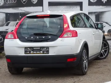 VOLVO C30 1.6D 2009 XENON PIELE