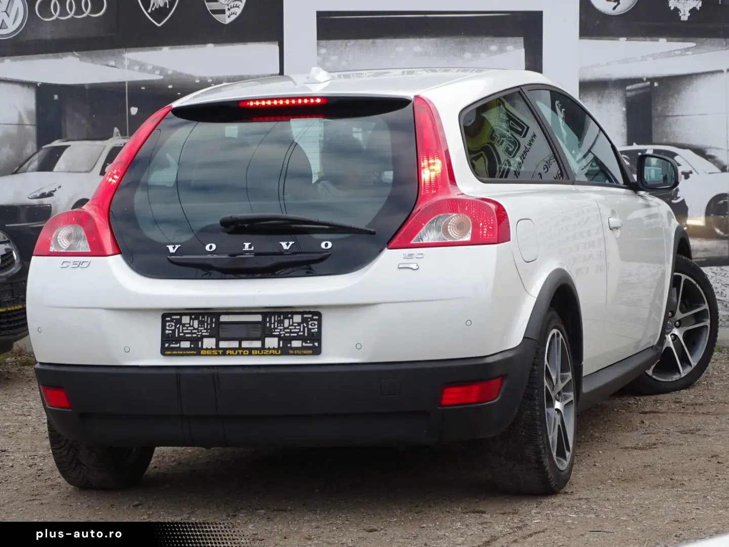 VOLVO C30 1.6D 2009 XENON PIELE