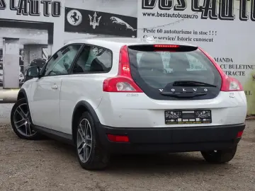 VOLVO C30 1.6D 2009 XENON PIELE