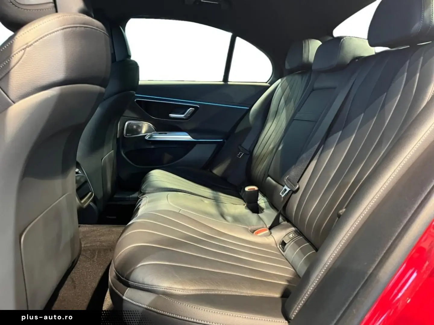 E 220 d AMG AMG MBUX Superscreen Burm Night AHK