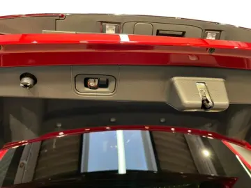 E 220 d AMG AMG MBUX Superscreen Burm Night AHK