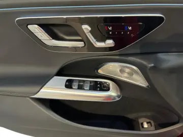 E 220 d AMG AMG MBUX Superscreen Burm Night AHK