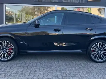 X6 M60 i xDrive M-SPORT-PRO H&K PANO-SKY CARBON