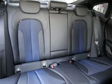 M235i xDrive M SPORT ACC H K PANO PA 19