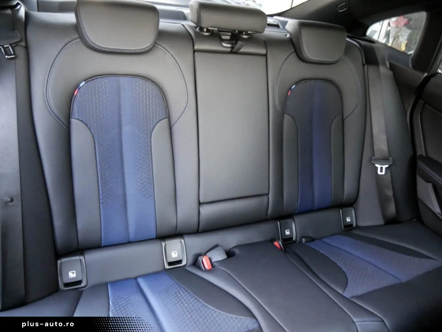 M235i xDrive M SPORT ACC H K PANO PA 19