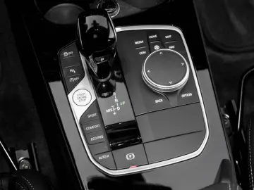 M235i xDrive M SPORT ACC H K PANO PA 19