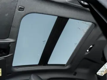 M235i xDrive M SPORT ACC H K PANO PA 19