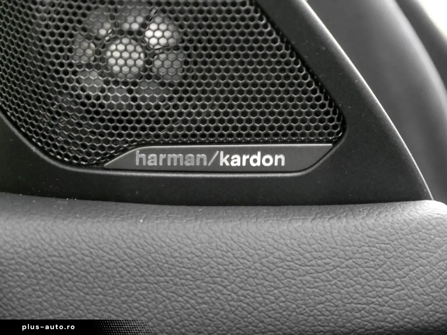 M235i xDrive M SPORT ACC H K PANO PA 19