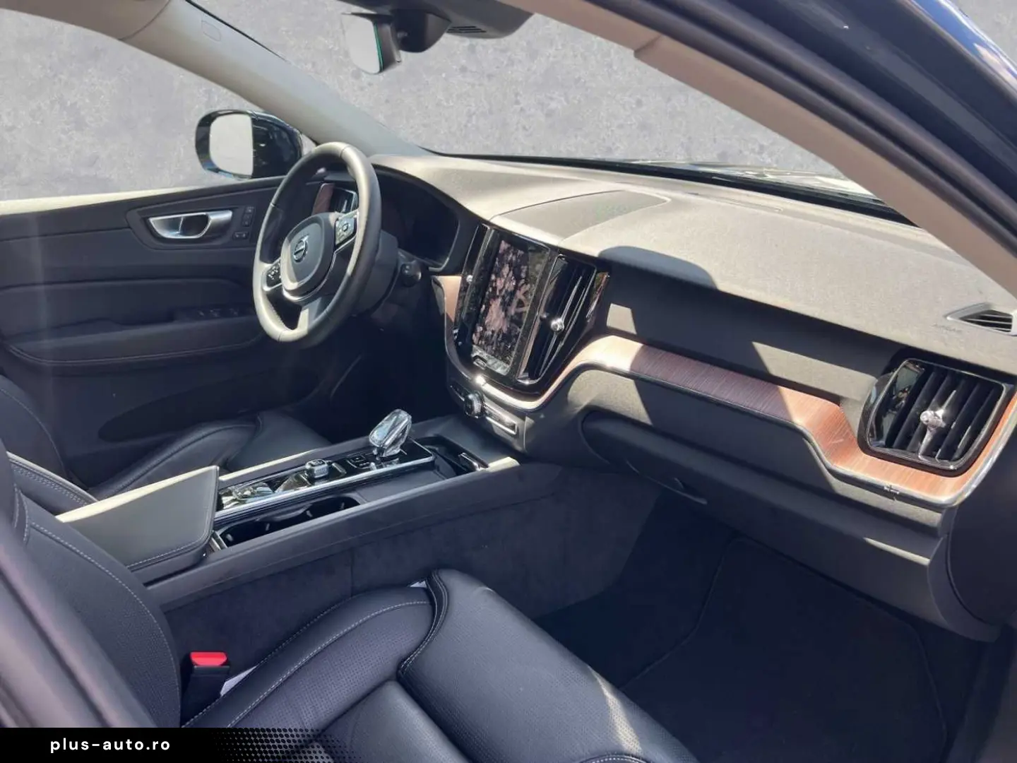 XC60 B4 D AWD Plus Dark