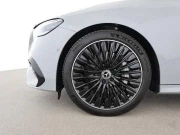 E 400 e 4M AMG Massage Pano AHK HUD Superscreen