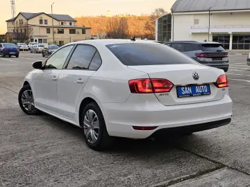 VW Jetta 2012 1.6 TDI 105 CP euro 5