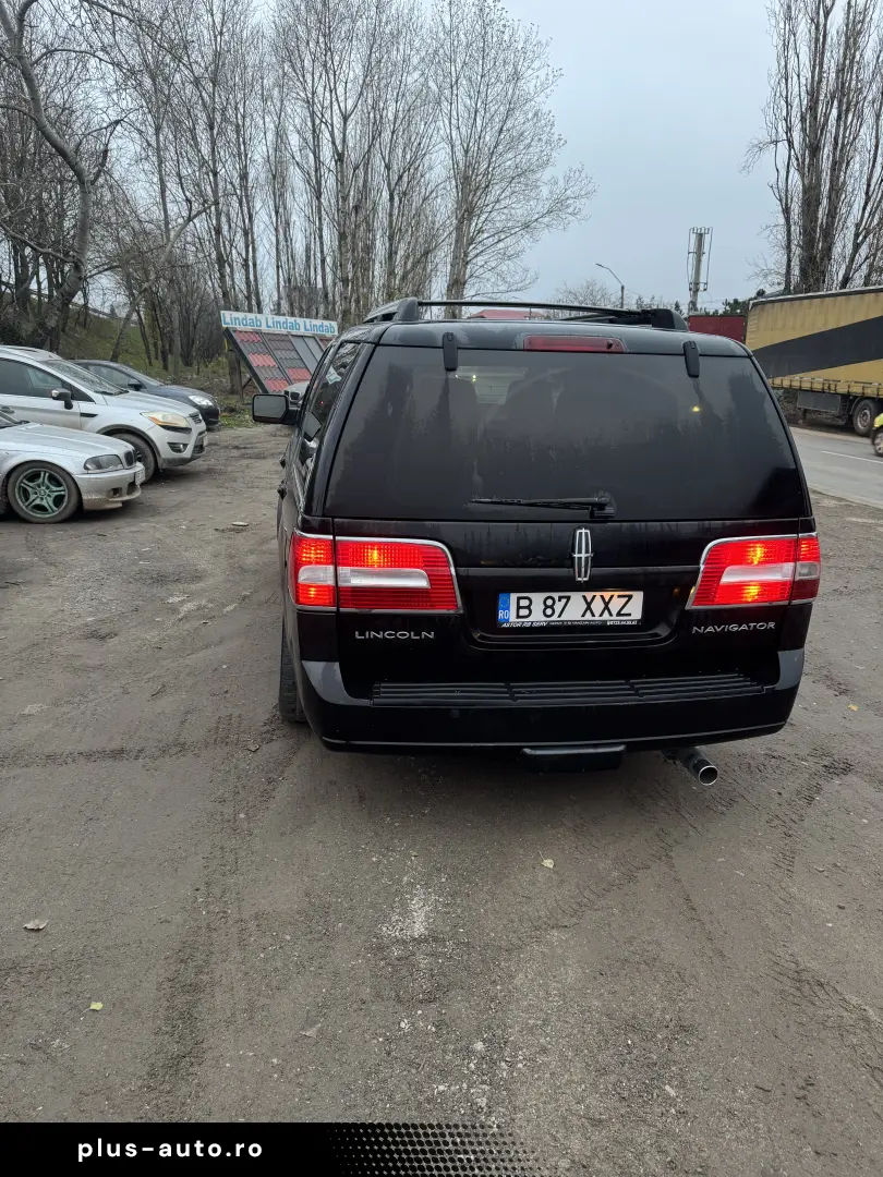 Lincoln Navigator