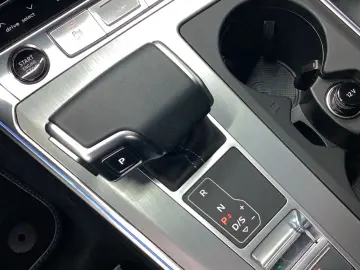 A6 55 TFSIe Q S LINE UPE92 MASSAGE HuD 360